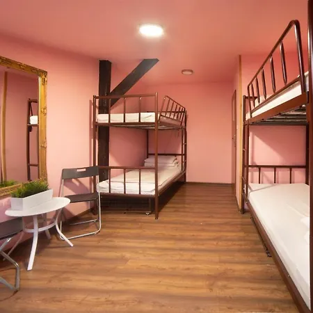 Let's Rock Party Hostel! Age Limit From 18 Until 40! * Kraków