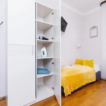 Studio Krowoderska By Renters