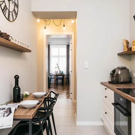 Papillon - Loftaffair Apartment