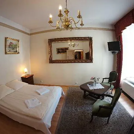 Florian Old Town Hotel