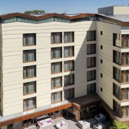 Ξενοδοχείο Leonardo Boutique Center 4*