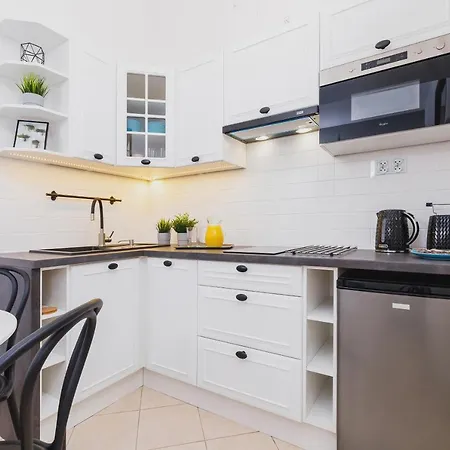 Zamenhofa By Renters Apartment *