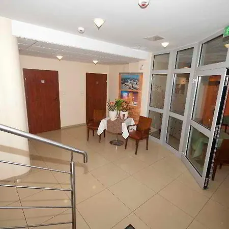 H6 Major Travel & Business, Free Parking Hotel
