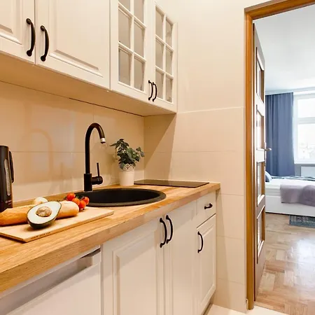 Apart Otel Main Square 3*