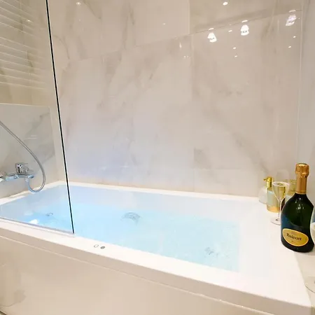 Jacuzzi Prestige Aparthotel Krakow