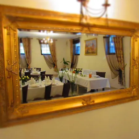 Dworek Złoty Róg I Restauracja Hotel Kraków
