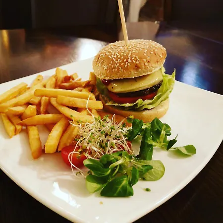 Dworek Złoty Róg I Restauracja