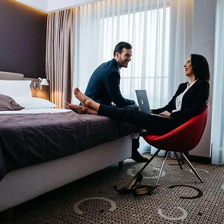 Otel Q