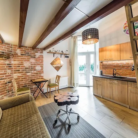 Apartament Z Ogrodem Przy Starej Zajezdni
