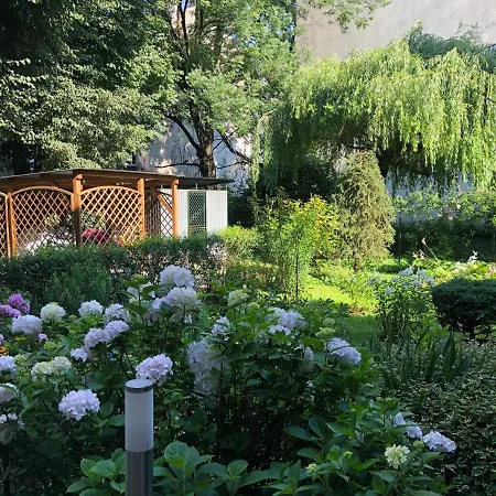 Apartament Z Ogrodem Przy Starej Zajezdni