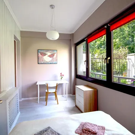 Garden Studio In The Old Town Apartment *