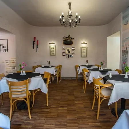 Wawel Otel 3*