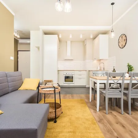 Of The Kings - Leaf Apartament