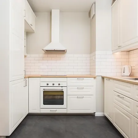 Of The Kings - Leaf Apartament