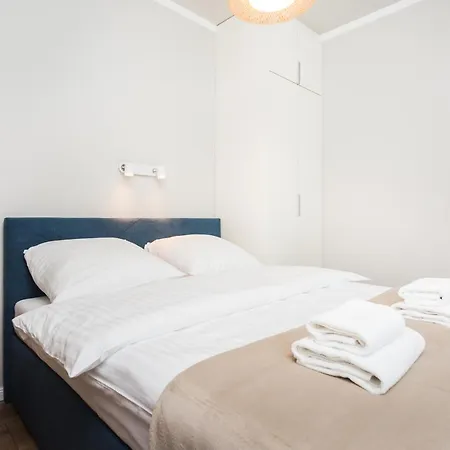 Apartament Of The Kings - Leaf