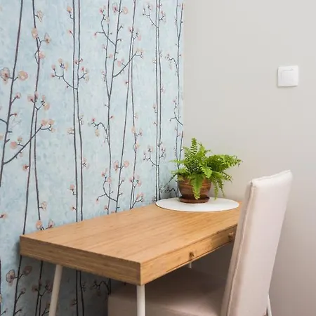 Apartament Of The Kings - Leaf