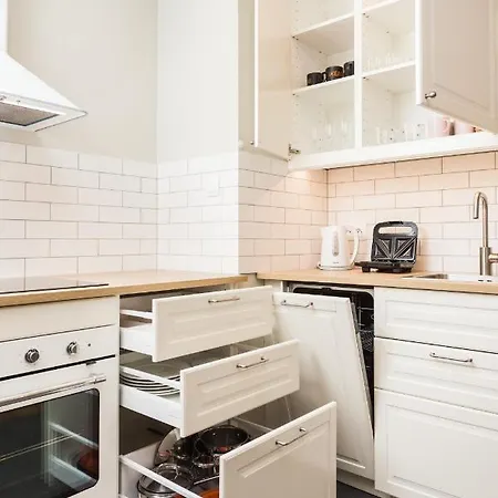 Apartament Of The Kings - Leaf
