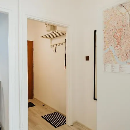 Charming Old Town & Jewish District, Quiet Neighborhood Apartmán *
