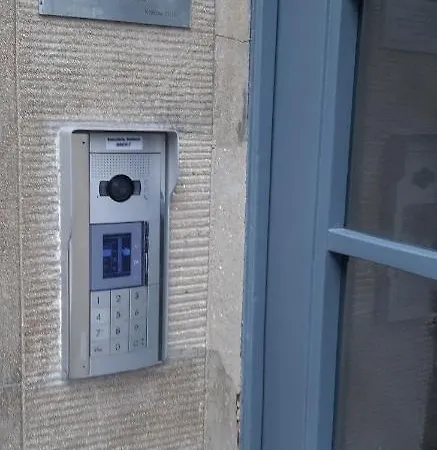 Topolowa - Self Check In - Next To Main Rail, 10 Min To Main Square *