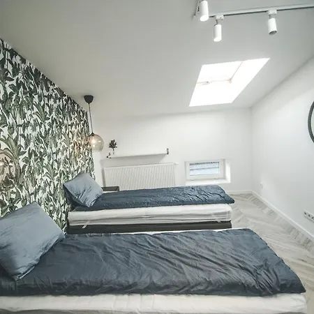 Strzelecka Floor Apartment
