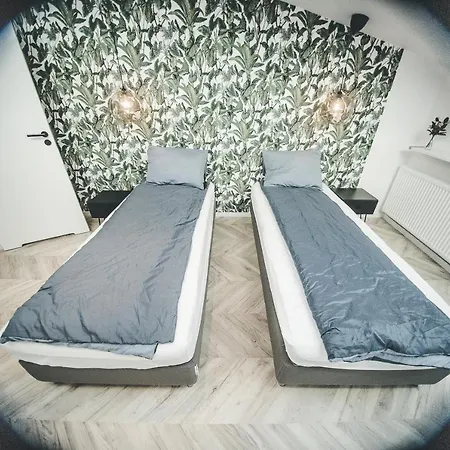 Apartment Strzelecka Floor *