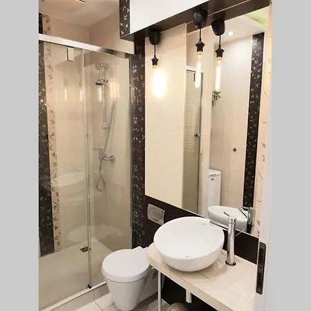 Cozy Modern In Old Town Apartment Krakow