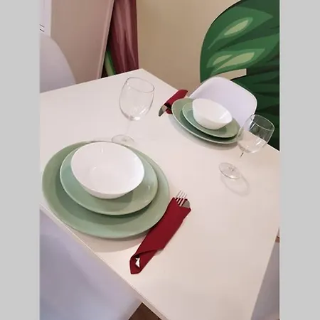 Cozy Modern In Old Town דירה