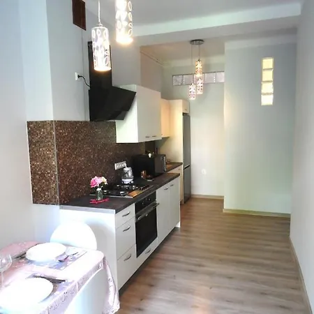Orchidea Apartment *