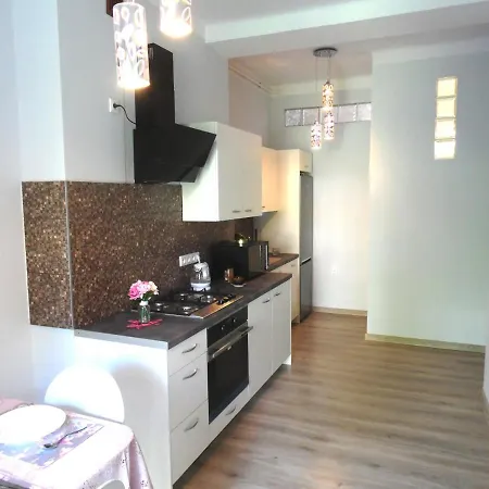 Orchidea Apartment *