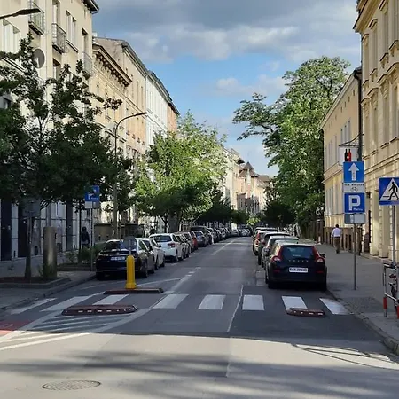New Wawelo Cracow Old Town Apartments/ Garden View *