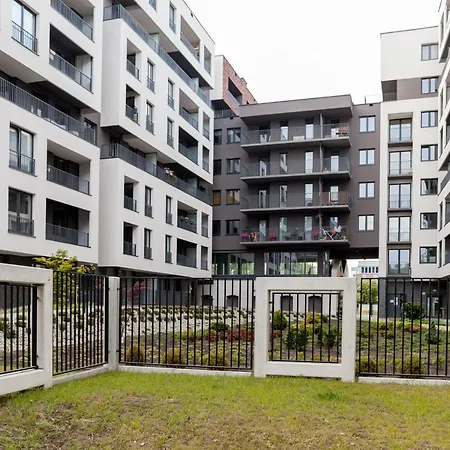 Unique Eve - Free Garage Apartment *