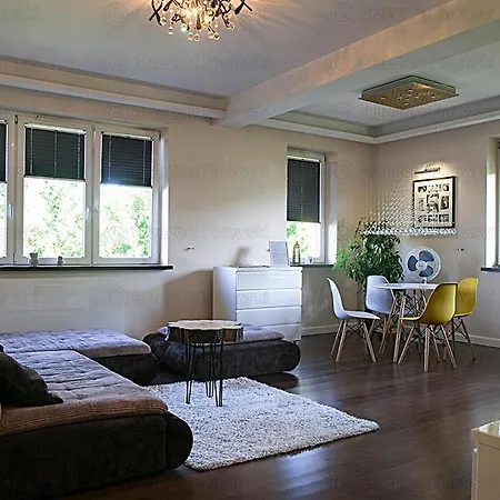 Apartment 6 Pietro *