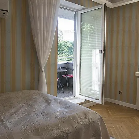 Apartment 6 Pietro