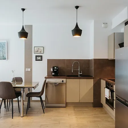 Apartment Garden Old Town With Free Parking And Garden