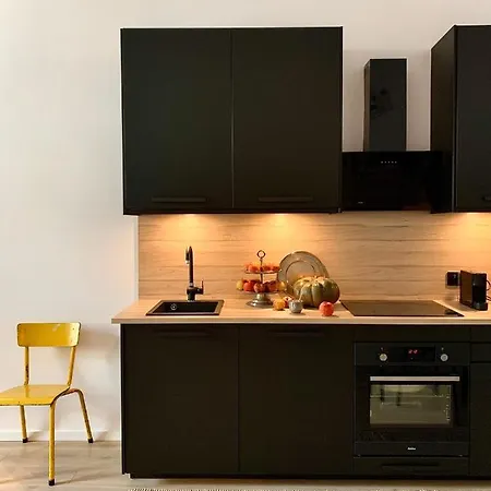 Apartment Black Velvet