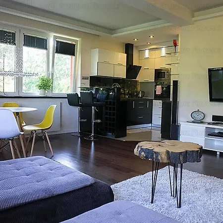 6 Pietro Apartment Krakow