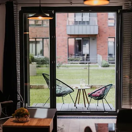 Garden Old Town With Free Parking And Garden Apartment