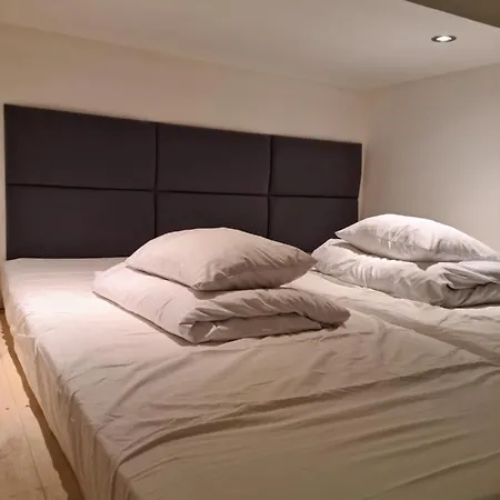 Apartment Amber 12 *