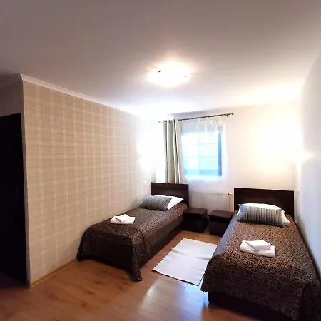 Hotel Dworek Złoty Róg I Restauracja 3*