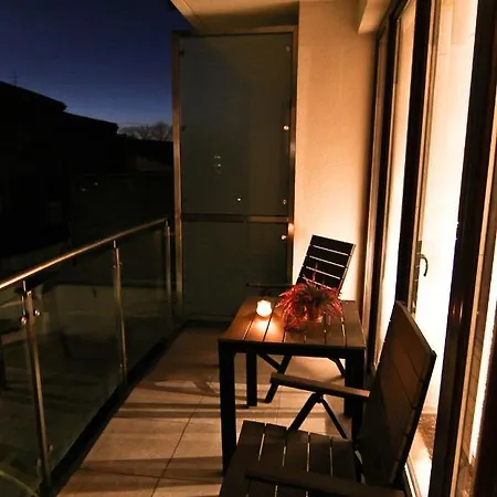 Royal Parkside Apartment *