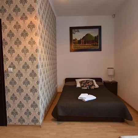 Hotel Dworek Złoty Róg I Restauracja
