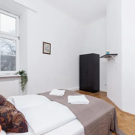 Pijarska By Renters