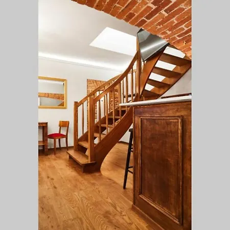Househost Ii: Studencka Street Apartment Krakow