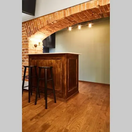 Househost Ii: Studencka Street Apartment