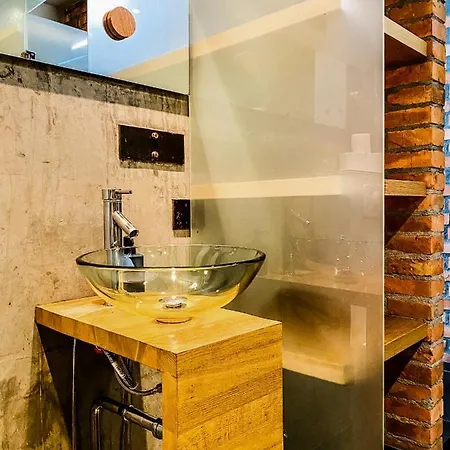 Zwierzyniecka Lofts With Patio, Cracow Heart Old Town Apartment