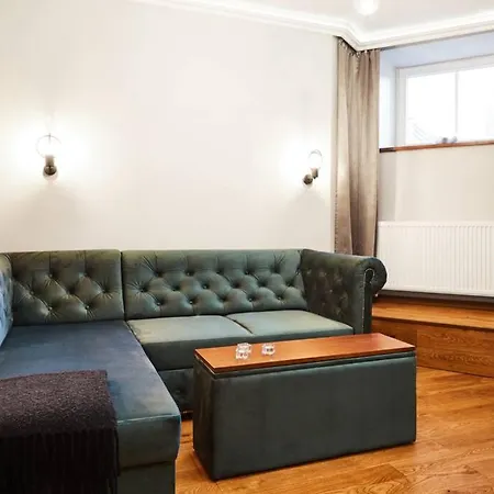 Househost Ii: Studencka Street Apartment Krakow