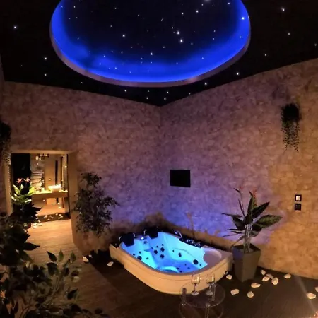 Z Jacuzzi Apartmán