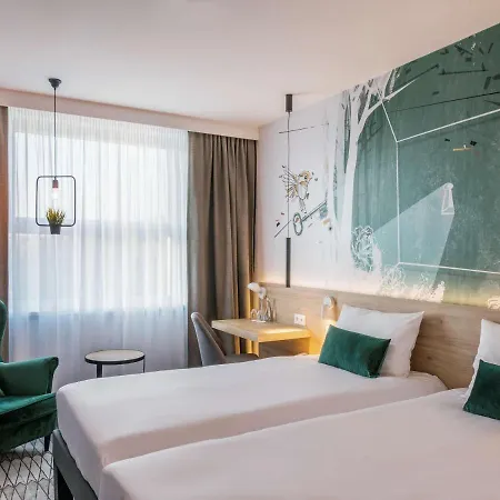 Ibis Styles East 3*
