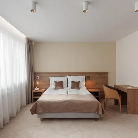 W Sercu Krakowa Aparthotel 3*