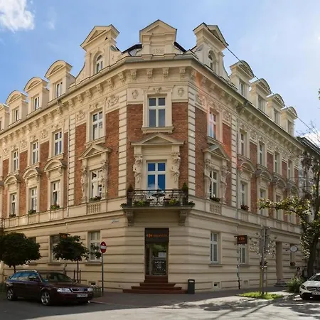 Luxury Czapskich Street